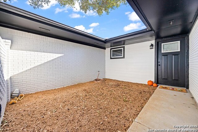 Image 35 of 36 For 192 Oriole