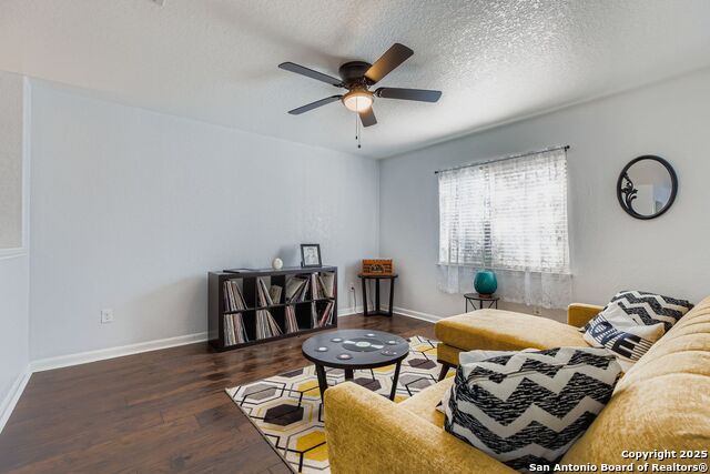 Image 13 of 17 For 806 Horn Run