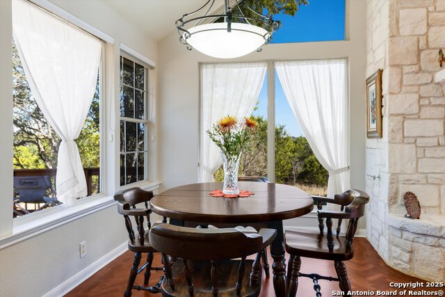 Listing photo id 8 for 116 Ridge Pl