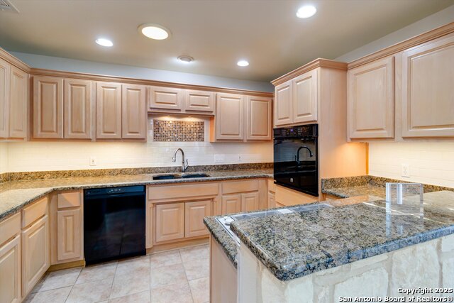 Listing photo id 9 for 116 Ridge Pl