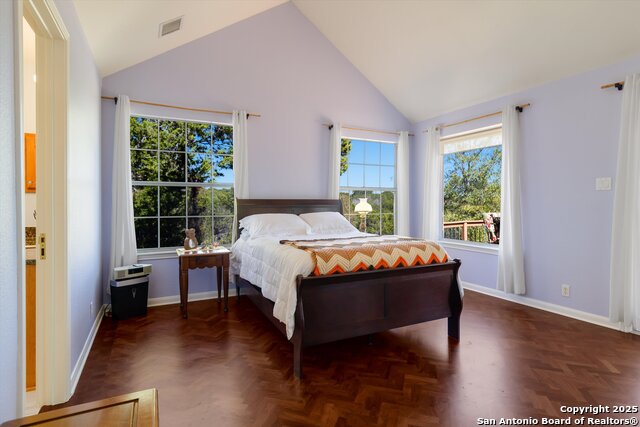 Listing photo id 13 for 116 Ridge Pl