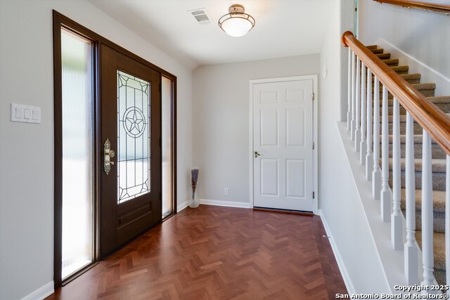 Listing photo id 3 for 116 Ridge Pl