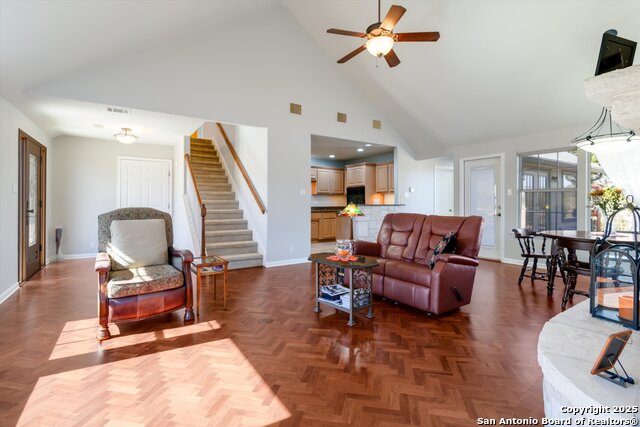 Listing photo id 6 for 116 Ridge Pl