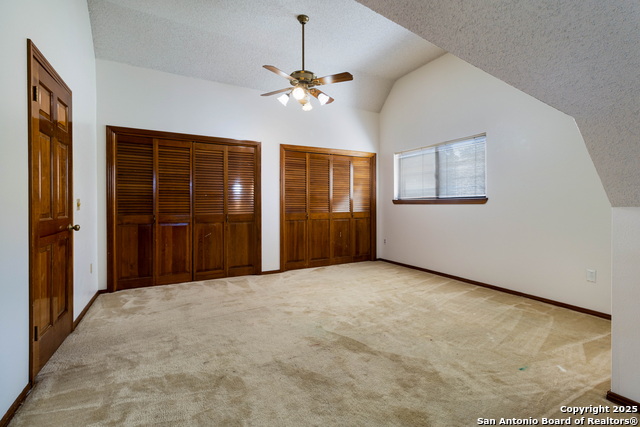 Listing photo id 8 for 29342 Seabiscuit