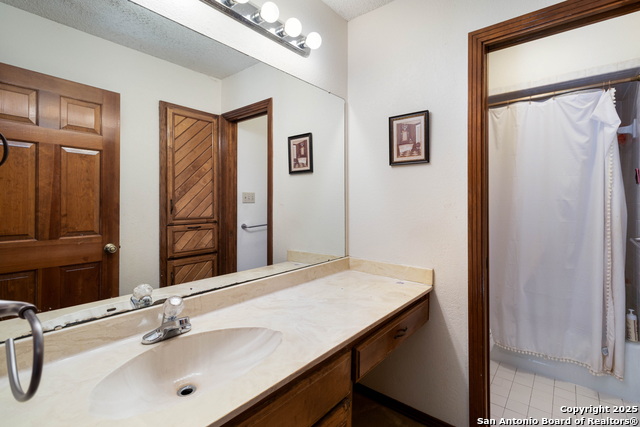 Listing photo id 9 for 29342 Seabiscuit