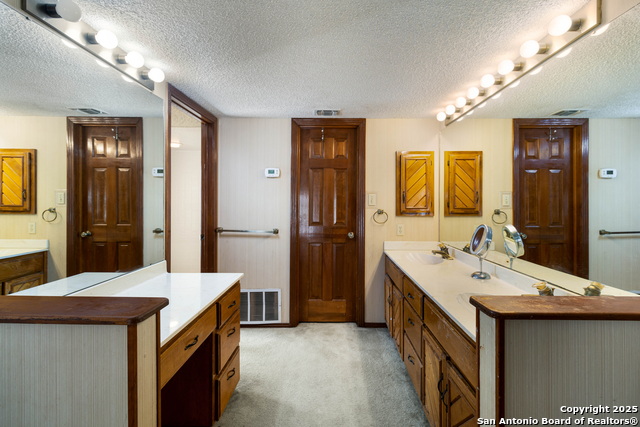 Listing photo id 6 for 29342 Seabiscuit