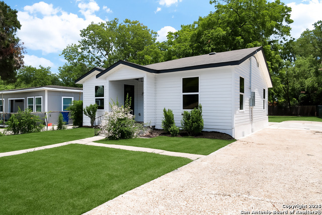 Image 2 of 31 For 775 Yucca