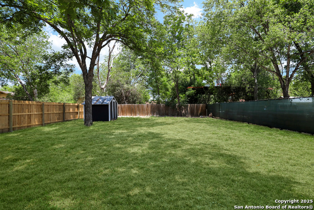 Image 30 of 31 For 775 Yucca