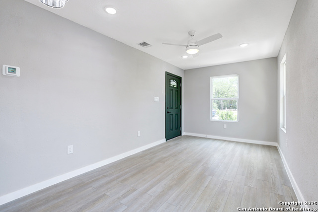 Image 6 of 31 For 775 Yucca