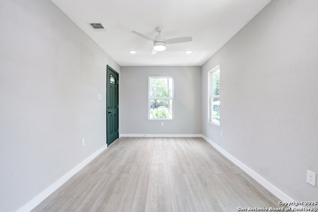 Image 7 of 31 For 775 Yucca