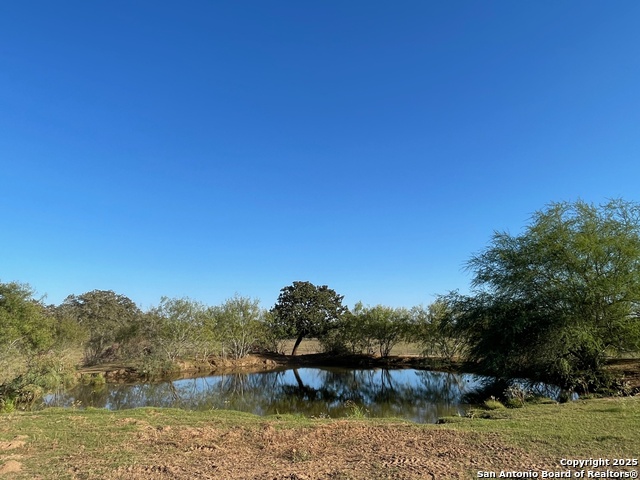 Listing photo id 9 for 343 Batey Rd