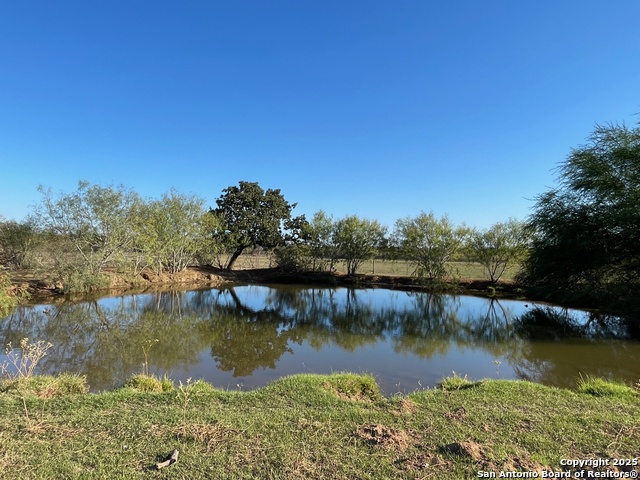 Listing photo id 0 for 343 Batey Rd