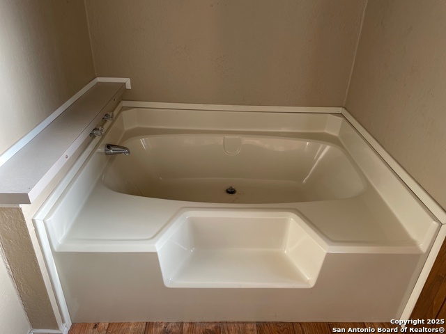 Listing photo id 5 for 343 Batey Rd