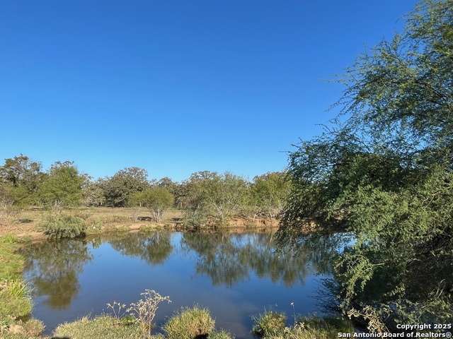 Listing photo id 7 for 343 Batey Rd