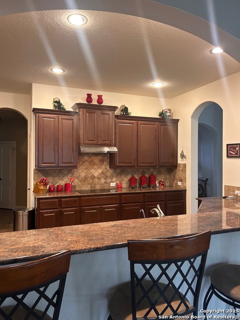 Listing photo id 14 for 6934 Laura  