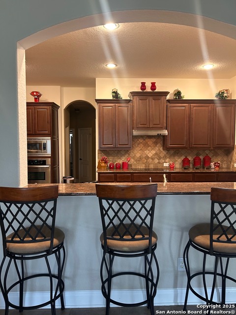 Listing photo id 17 for 6934 Laura  