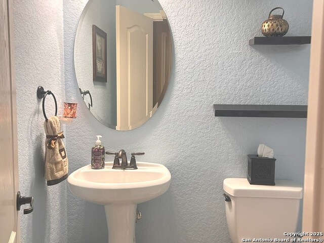 Listing photo id 20 for 6934 Laura  