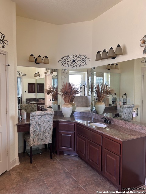 Listing photo id 31 for 6934 Laura  