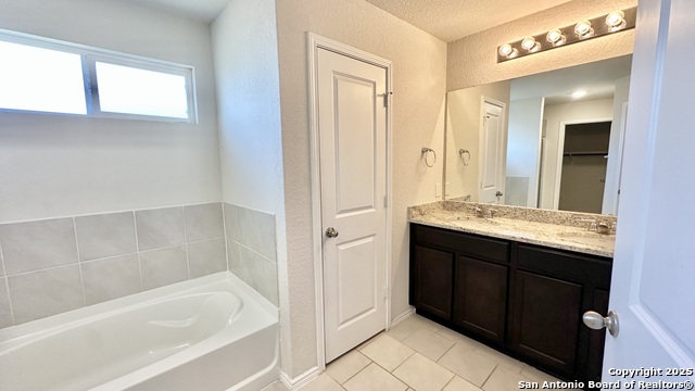 Image 8 of 11 For 8211 Falcon  