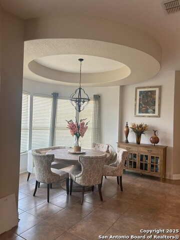 Image 11 of 20 For 6934 Laura