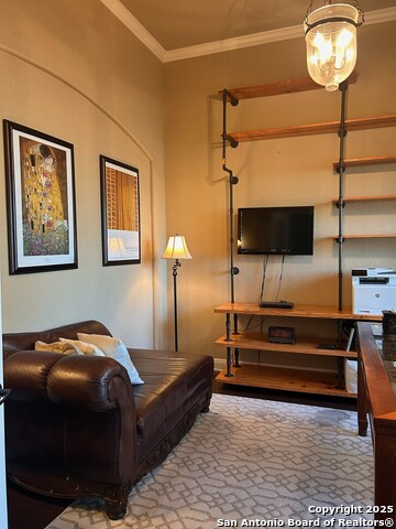 Image 5 of 20 For 6934 Laura