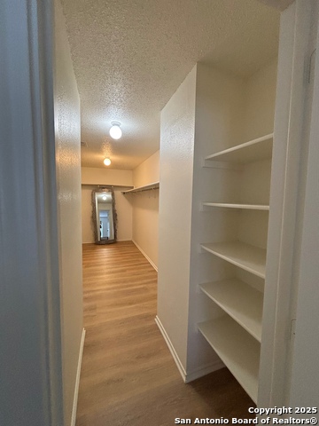 Image 11 of 20 For 4210 Knollbluff