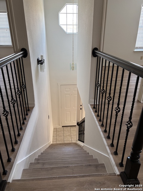 Image 7 of 20 For 4210 Knollbluff