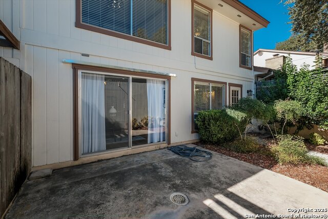 Image 18 of 19 For 11303 Vance Jackson B3