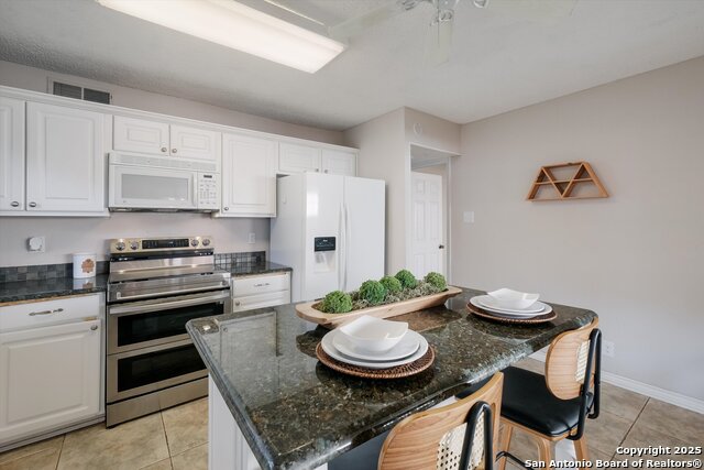 Image 10 of 19 For 11303 Vance Jackson H3