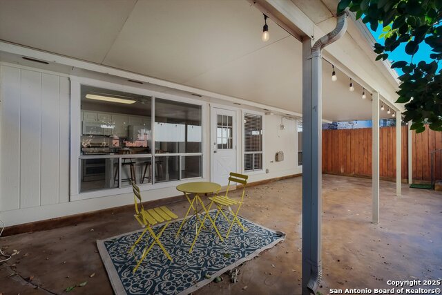 Image 18 of 19 For 11303 Vance Jackson H3