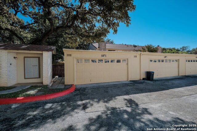 Image 19 of 19 For 11303 Vance Jackson H3