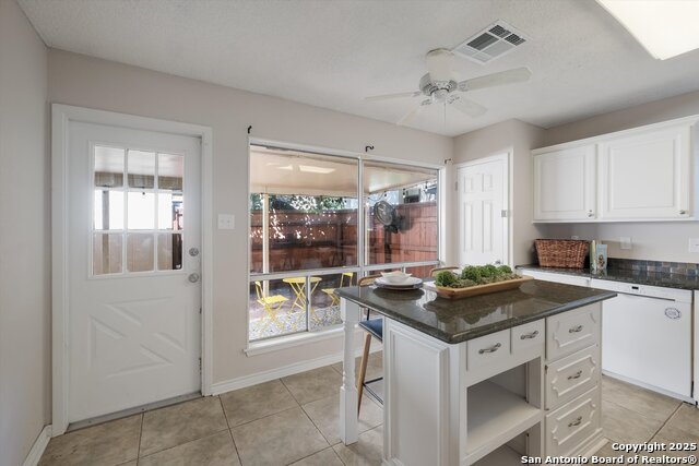 Image 9 of 19 For 11303 Vance Jackson H3