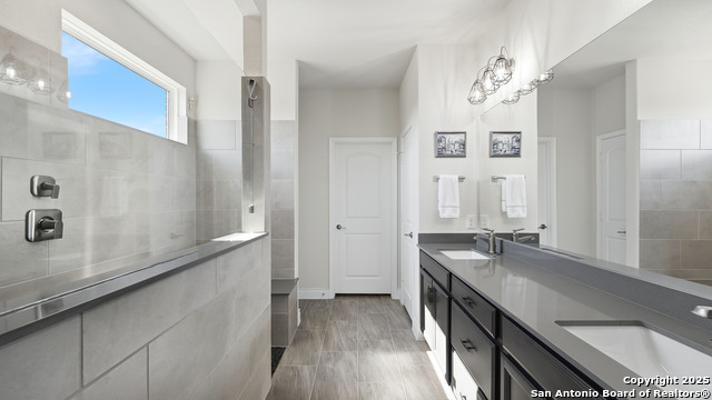 Image 16 of 46 For 820 Silverberry