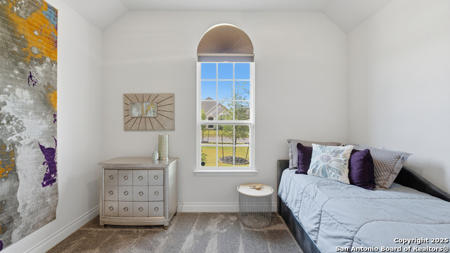 Image 20 of 46 For 820 Silverberry