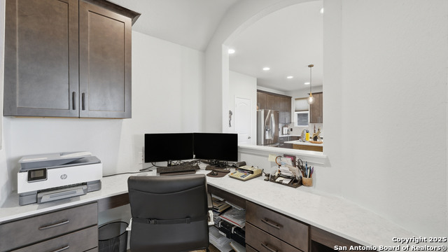 Image 29 of 46 For 820 Silverberry