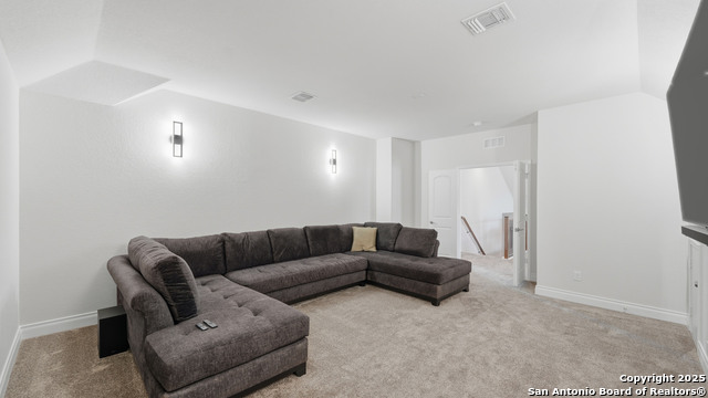 Image 32 of 46 For 820 Silverberry