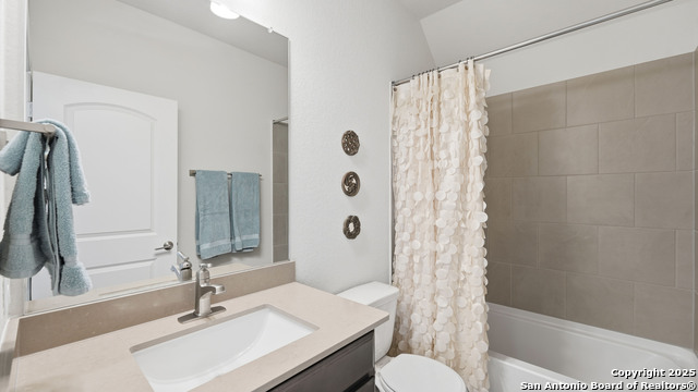 Image 35 of 46 For 820 Silverberry