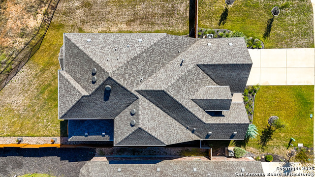 Image 39 of 46 For 820 Silverberry