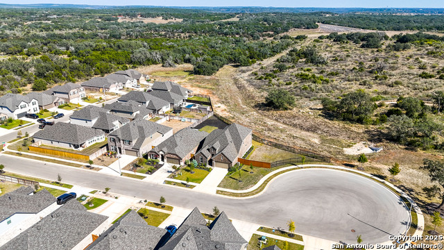 Image 41 of 46 For 820 Silverberry