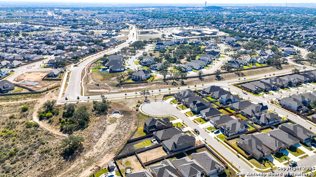 Image 43 of 46 For 820 Silverberry