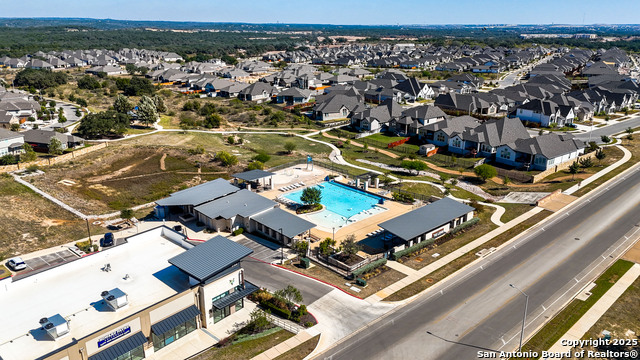 Image 44 of 46 For 820 Silverberry