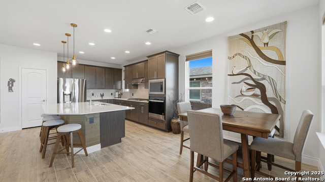 Image 9 of 46 For 820 Silverberry