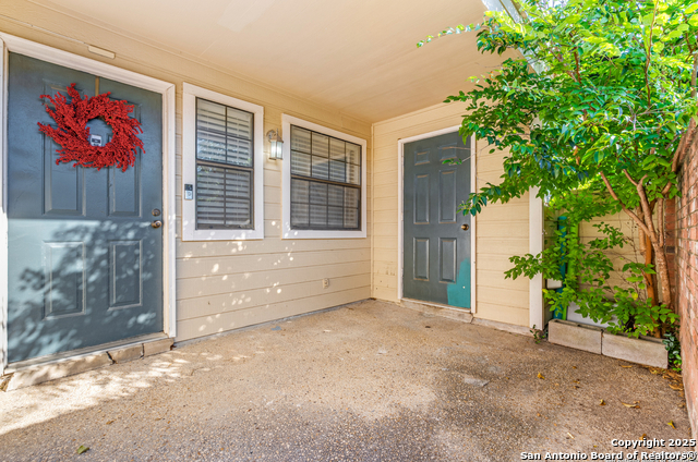 Image 3 of 9 For 11610 Vance Jackson  1105