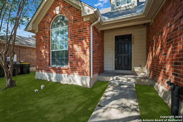 Image 4 of 32 For 1028 Gate Creek