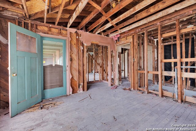 Image 6 of 6 For 315 Blue Bonnet St