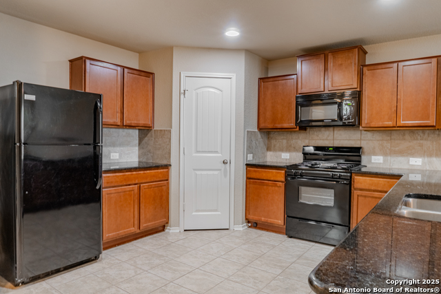 Image 4 of 18 For 12236 Bening