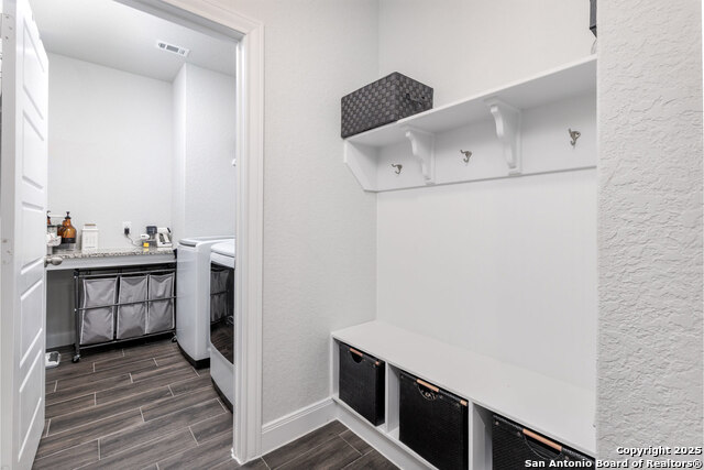 Image 33 of 37 For 12906 Fort Belknap