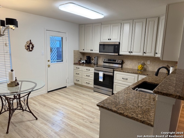 Image 14 of 26 For 4022 Wisteria Way