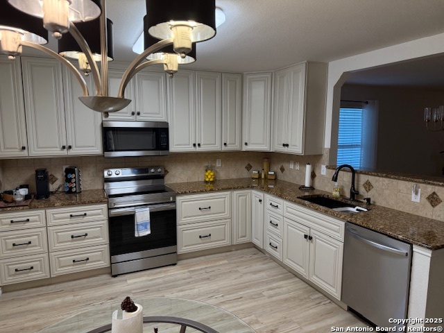 Image 15 of 26 For 4022 Wisteria Way