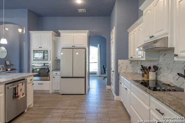 Image 16 of 35 For 355 Shannon Ridge Dr